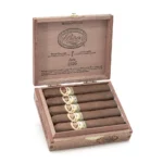 Padrón 帕德龙 1926 Serie No. 6 Natural 1926 系列6号天然